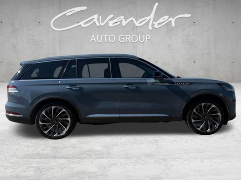 Used 2025 Lincoln Aviator Reserve w/ Equipment Group 201A AWD/4WD image 17