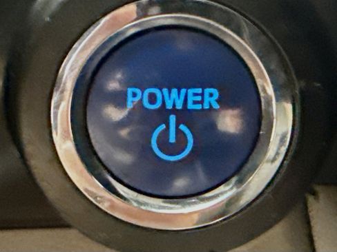 Used 2016 Toyota Camry LE image 21