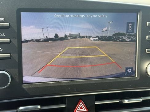 Used 2023 Hyundai Elantra SEL FWD image 15