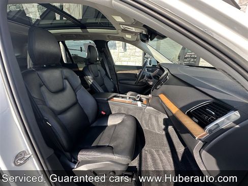 Used 2023 Volvo XC90 B6 Plus image 13
