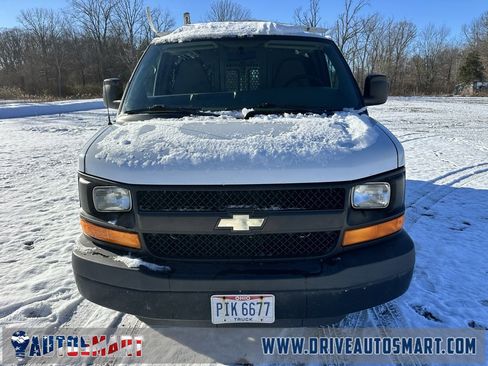 Used 2013 Chevrolet Express 2500 Work Van image 2
