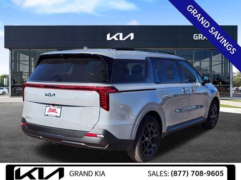 New 2025 Kia Carnival SX Prestige image 5