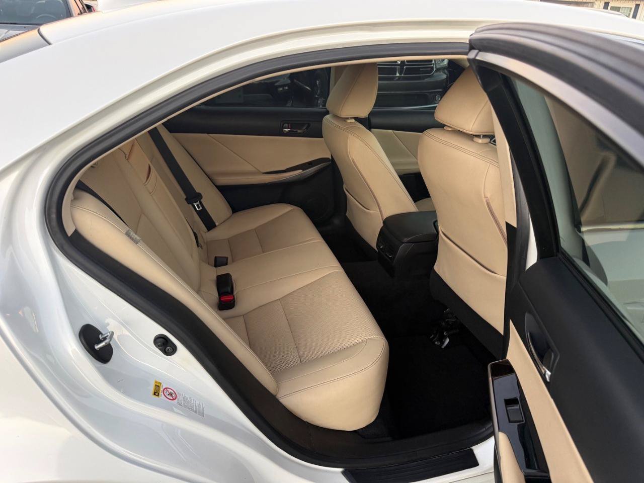Used 2015 Lexus IS 250 RWD image 11