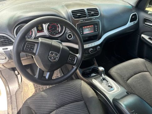 Used 2019 Dodge Journey SE w/ Blacktop Package FWD image 13
