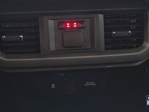 Certified 2023 Ford F150 Lariat w/ Equipment Group 502A High image 29