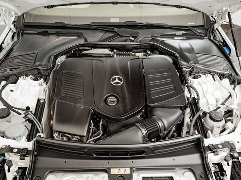 Used 2024 Mercedes-Benz C 300 4MATIC Sedan image 39