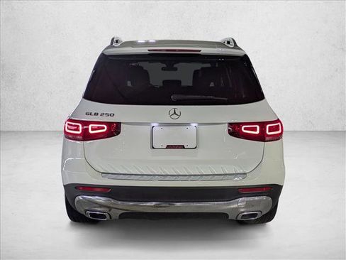 Certified 2022 Mercedes-Benz GLB 250 image 9