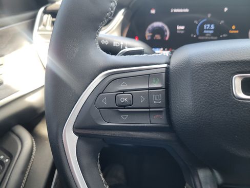 Used 2024 Jeep Grand Cherokee L Limited AWD/4WD image 27