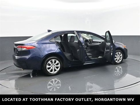 Used 2025 Toyota Corolla LE image 26