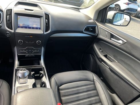 Used 2020 Ford Edge SEL image 22