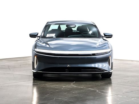 Used 2024 Lucid Air Touring image 3
