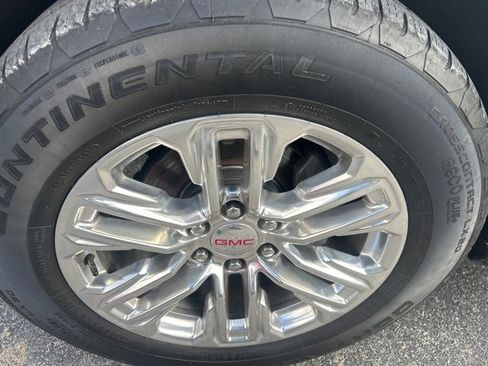 Used 2022 GMC Yukon SLT w/ SLT Luxury Package image 5