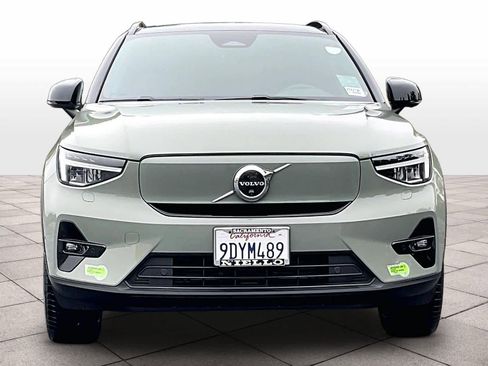 Used 2023 Volvo XC40 Recharge Ultimate image 3