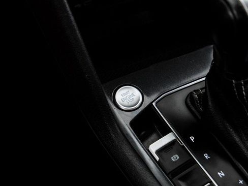 Used 2021 Volkswagen Tiguan SE R-Line image 20