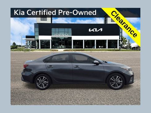 Used 2023 Kia Forte LXS image 1