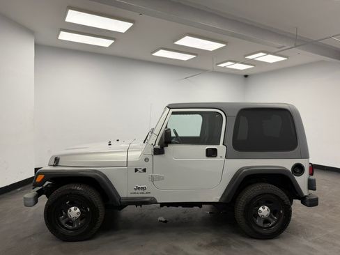 Used 2005 Jeep Wrangler X AWD/4WD image 4