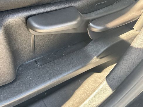 Used 2022 GMC Terrain SLE w/ Elevation Edition image 24