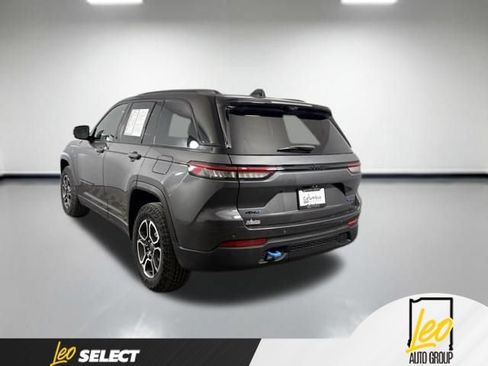 Used 2022 Jeep Grand Cherokee Trailhawk w/ Luxury Tech Group III AWD/4WD image 5