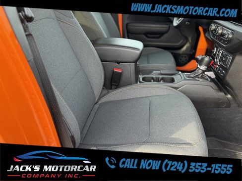 Used 2025 Jeep Wrangler Unlimited Sport AWD/4WD image 14