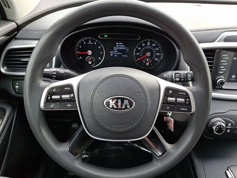 Used 2020 Kia Sorento LX image 18