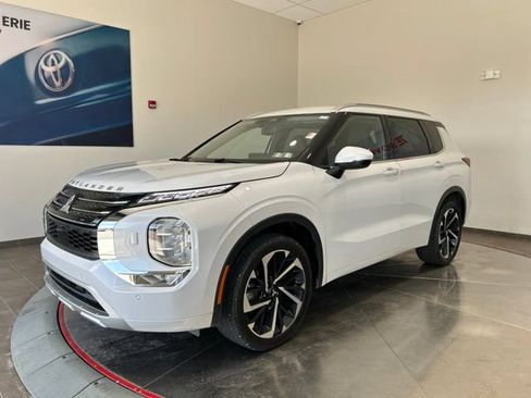 Used 2022 Mitsubishi Outlander SEL AWD/4WD image 2