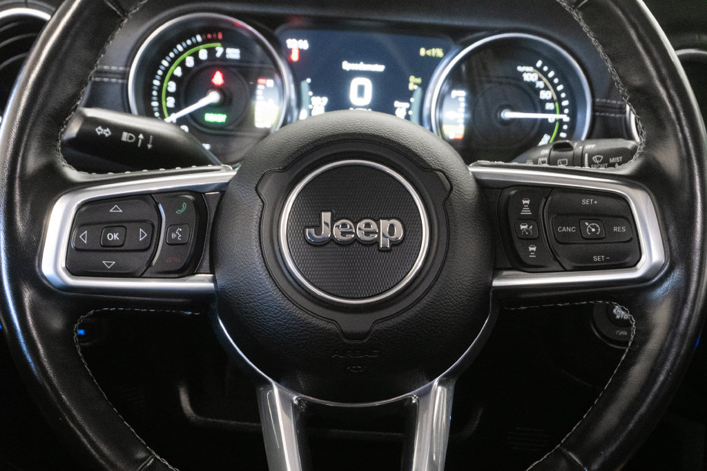 Used 2021 Jeep Wrangler Unlimited Sahara w/ Cold Weather Group AWD/4WD image 19