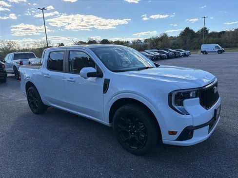 New 2025 Ford Maverick Lobo image 1