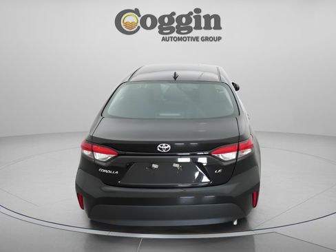 Used 2025 Toyota Corolla LE image 13