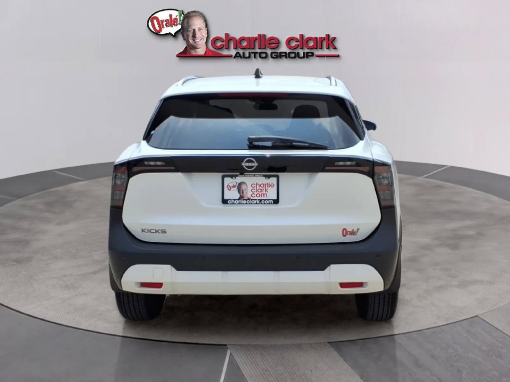 Certified 2026 Nissan Kicks SV FWD image 4