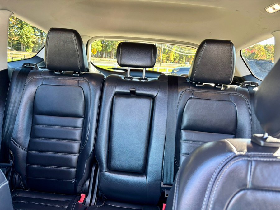 Used 2018 Ford Escape Titanium w/ Ford Safe & Smart Package AWD/4WD image 15