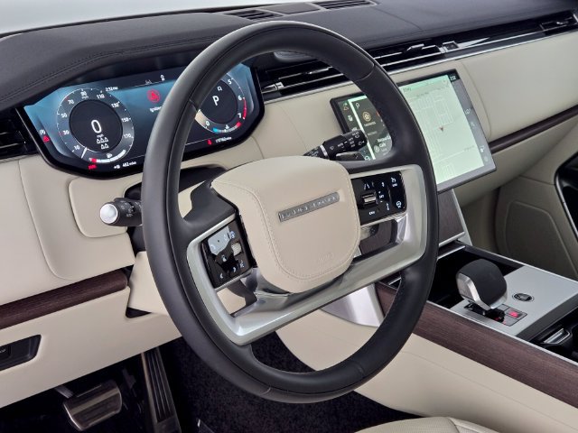 Certified 2025 Land Rover Range Rover Long Wheelbase SE AWD/4WD image 21