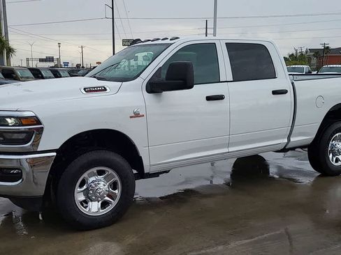 New 2026 RAM 2500 Tradesman AWD/4WD image 4