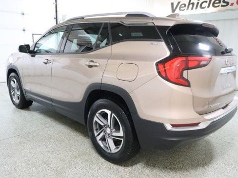 Used 2018 GMC Terrain SLT image 3