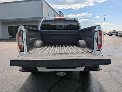 Used 2022 GMC Canyon Denali RWD image 13