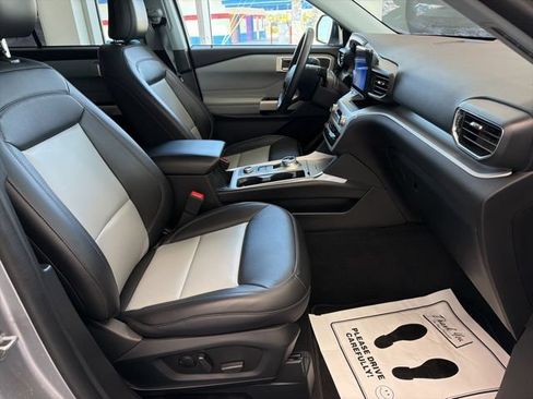 Certified 2023 Ford Explorer XLT w/ Equipment Group 202A AWD/4WD image 13