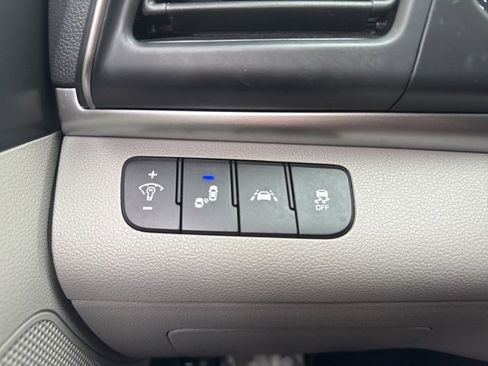 Used 2020 Hyundai Elantra SEL w/ Convenience Package (C2) image 13