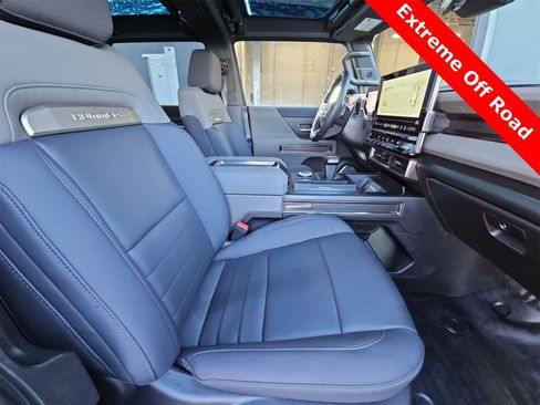 Used 2024 GMC Hummer EV 3X w/ LPO, Illumination Package image 18