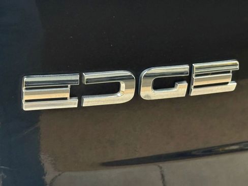 Used 2011 Ford Edge SEL w/ 201A Rapid Spec Order Code FWD image 15