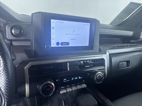 Used 2024 Toyota Tacoma SR5 AWD/4WD image 18