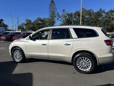 Used 2011 Buick Enclave CXL image 7