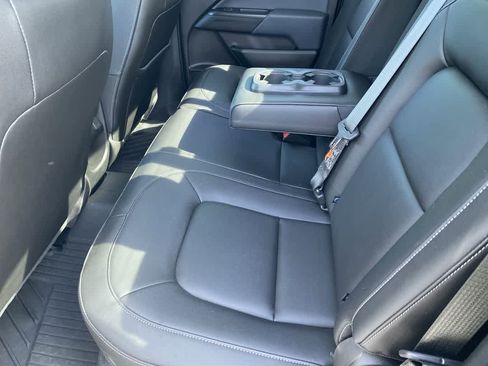 Used 2018 Chevrolet Colorado Z71 w/ Centennial Edition image 22