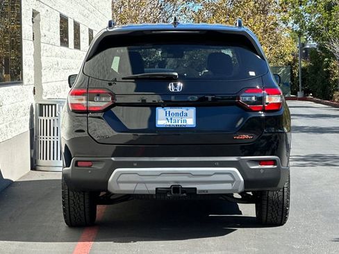 New 2025 Honda Pilot TrailSport image 5