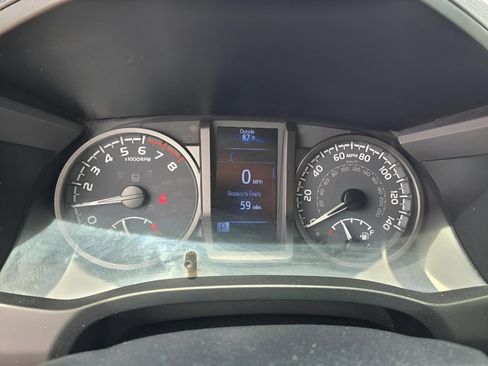 Used 2020 Toyota Tacoma TRD Sport w/ Technology Package AWD/4WD image 16
