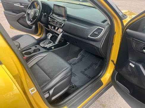 Used 2021 Kia Seltos SX w/ SX Sunroof Package image 34