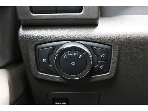 Used 2020 Ford Expedition XLT w/ Equipment Group 202A RWD image 21