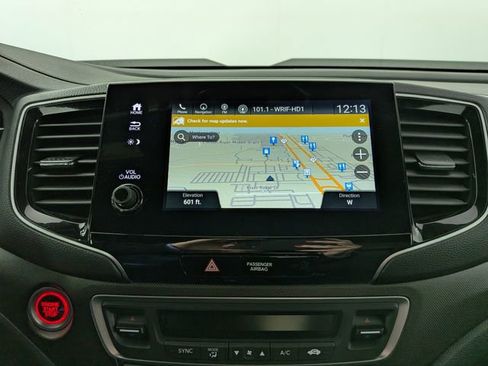 Used 2023 Honda Passport TrailSport image 7