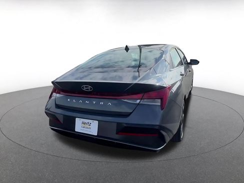 Used 2025 Hyundai Elantra SEL image 15