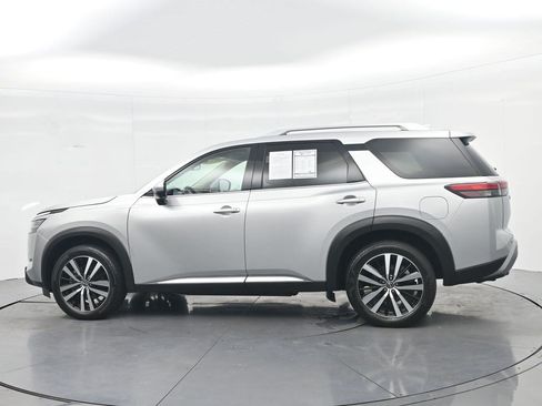 Used 2023 Nissan Pathfinder Platinum AWD/4WD image 8