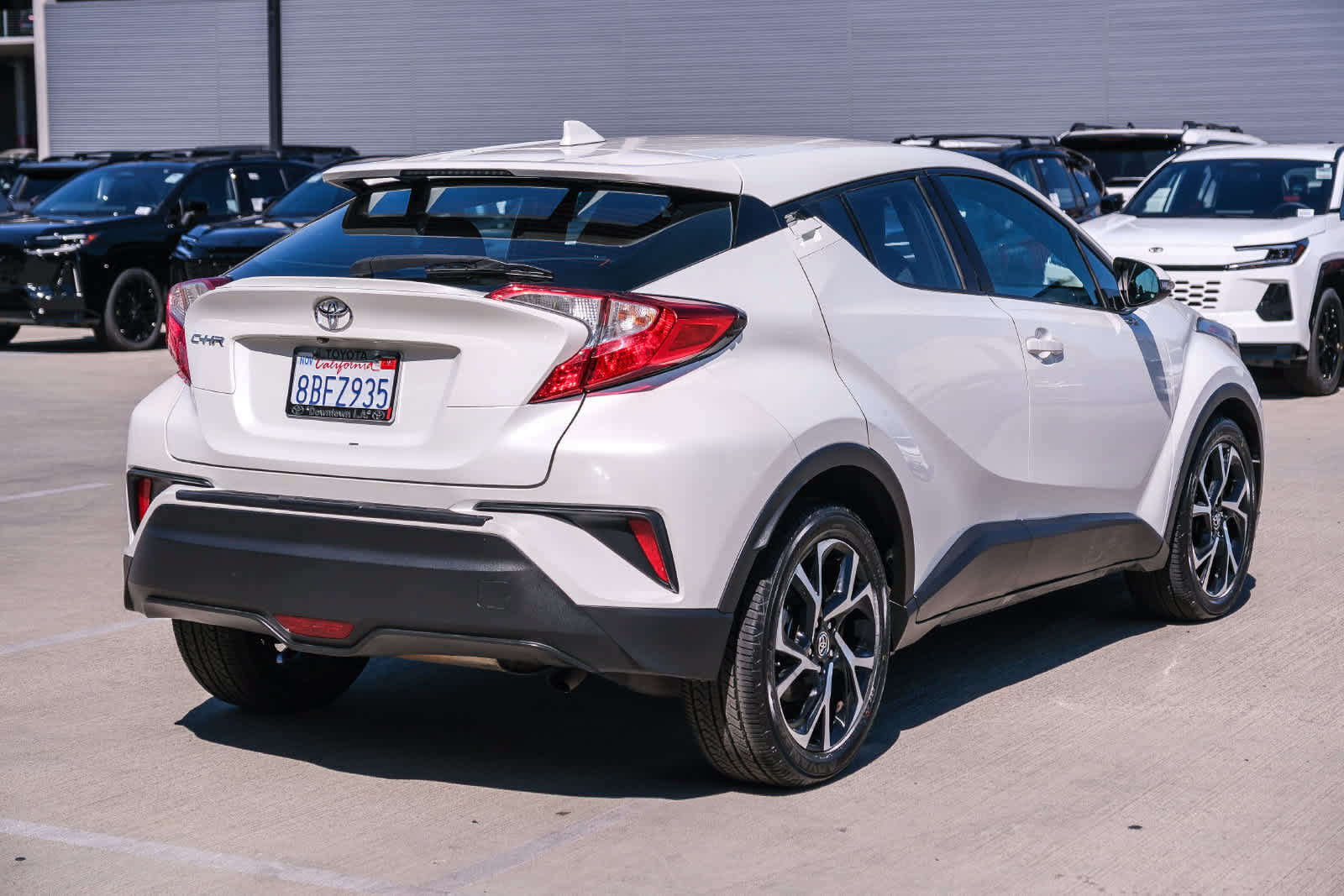 Certified 2018 Toyota C-HR XLE FWD image 4