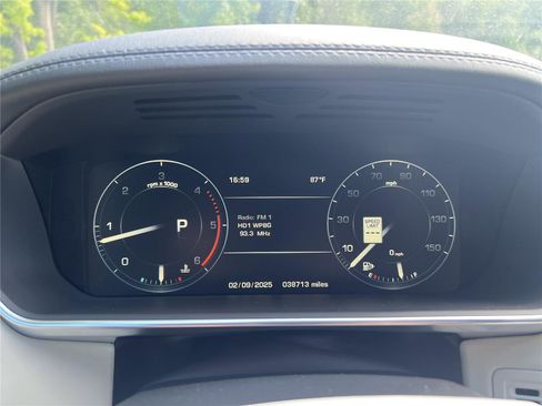 Used 2016 Land Rover Range Rover HSE AWD/4WD image 14